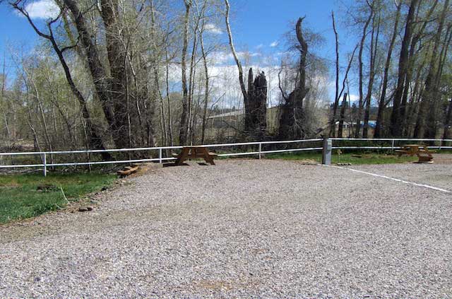 Riverfront RV sites beside the Rio Chama
